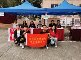 说明: 3a8f6387b669cbd434d5096891b073a